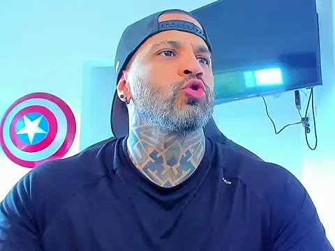 JoshRigby online show from November 17, 2025, 8:02 pm