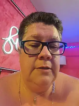 violentviolet68 online show from June 11, 2026, 12:32 am