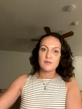 sexybriiiixoxo online show from November 28, 2025, 8:25 am