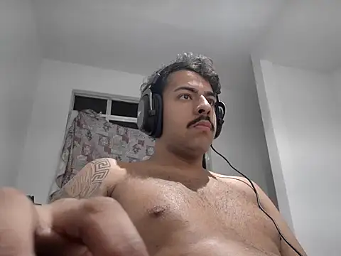 artzin2334 online show from October 10, 2025, 6:36 am