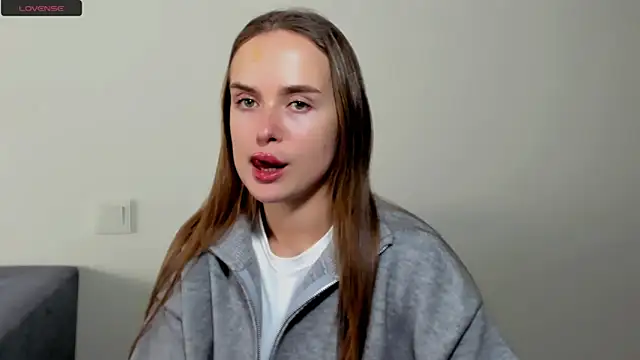 LilMary  online show from December 22, 2025, 9:31 am