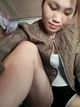 min-xinh online show from November 16, 2025, 2:38 am