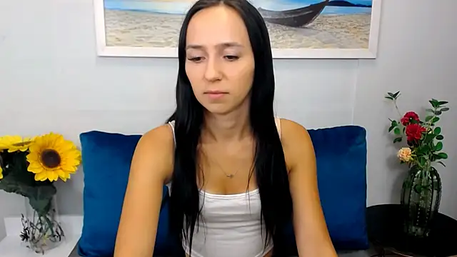 Snapshot of LuisaLive chatting on July 6, 2026, 6:09 am LuisaLive online show from July 6, 2026, 6:09 am