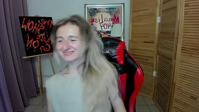 CamillaDreamer online show from August 4, 2026, 4:00 pm