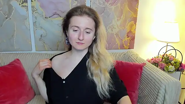 CamillaDreamer online show from May 5, 2026, 6:11 pm