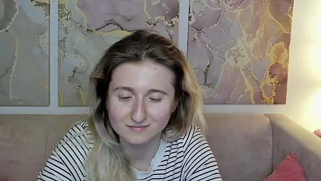 CamillaDreamer online show from April 30, 2026, 8:57 pm