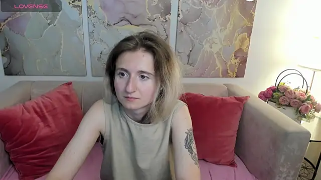 CamillaDreamer online show from August 5, 2026, 4:06 am