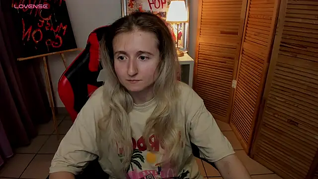 CamillaDreamer online show from August 1, 2026, 4:27 pm