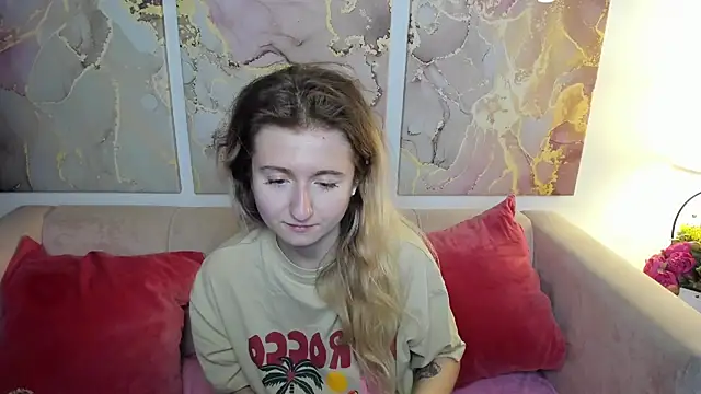 CamillaDreamer online show from June 7, 2026, 7:30 pm