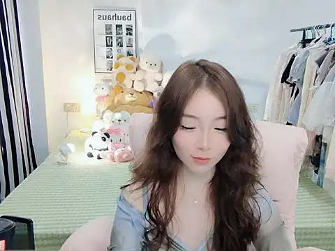 Gardenia-222 online show from October 17, 2025, 6:17 am