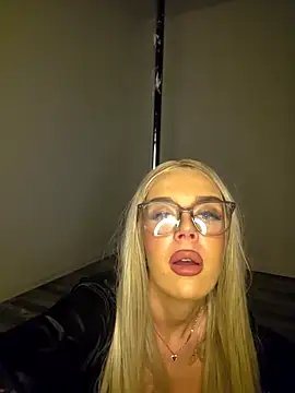 Snapshot of Daddyslittlebaby chatting on January 31, 2026, 10:30 pm Daddyslittlebaby online show from January 31, 2026, 10:30 pm