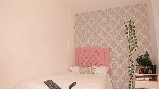 annalise goerts online show from December 18, 2025, 1:15 pm