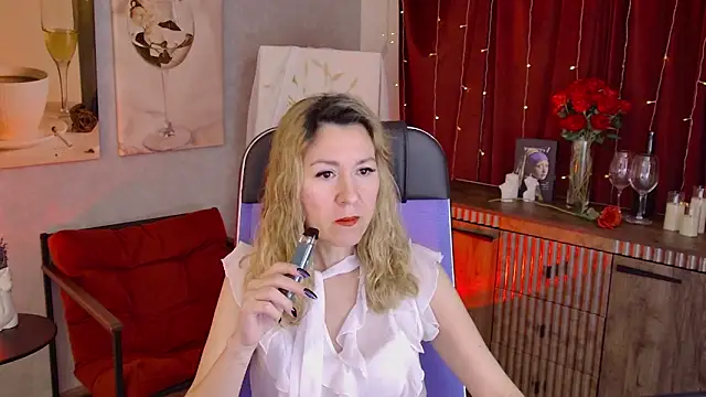 DonnaSmitth online show from April 24, 2026, 6:54 pm
