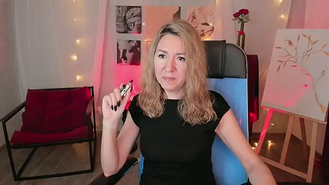 DonnaSmitth online show from February 25, 2026, 6:52 pm