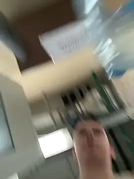 Snapshot of Eggor-20 chatting on December 5, 2025, 2:04 pm Eggor-20 online show from December 5, 2025, 2:04 pm