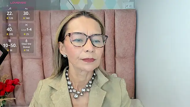 Issa Milf   online show from June 12, 2026, 1:09 pm