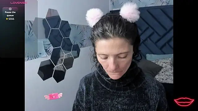 Valery More   online show from January 17, 2026, 1:15 pm