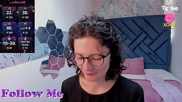 Valery More   online show from August 4, 2026, 1:26 pm