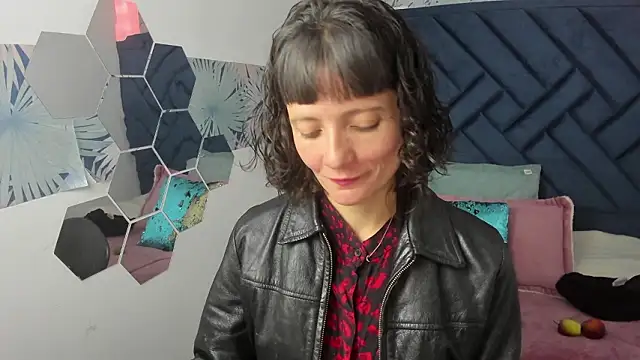 Valery More   online show from March 9, 2026, 1:14 pm