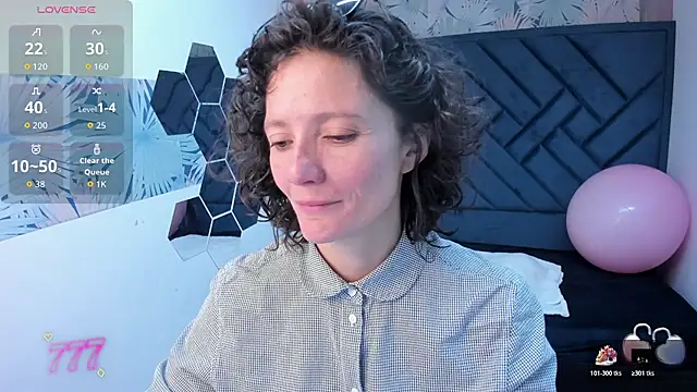 Snapshot of Valery_More__ chatting on June 12, 2026, 1:20 pm Valery More online show from June 12, 2026, 1:20 pm