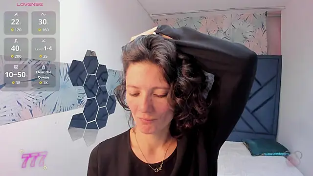 Snapshot of Valery_More__ chatting on June 18, 2026, 1:16 pm Valery More online show from June 18, 2026, 1:16 pm