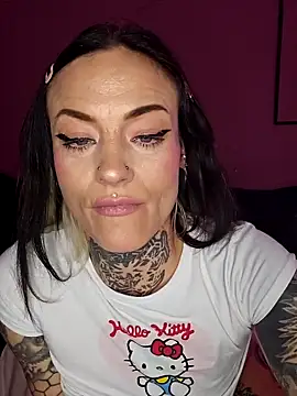 Snapshot of Peach420live chatting on March 10, 2026, 11:20 pm Peach420live online show from March 10, 2026, 11:20 pm