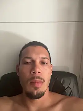 MCLZK online show from April 22, 2026, 6:04 pm