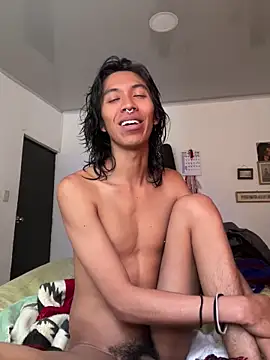 MadamLeRouge online show from June 8, 2026, 3:12 pm
