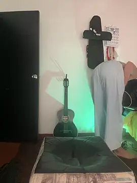 Snapshot of MadamLeRouge chatting on February 10, 2026, 1:04 am MadamLeRouge online show from February 10, 2026, 1:04 am