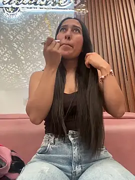 Amelia Rivas online show from June 10, 2026, 7:04 pm