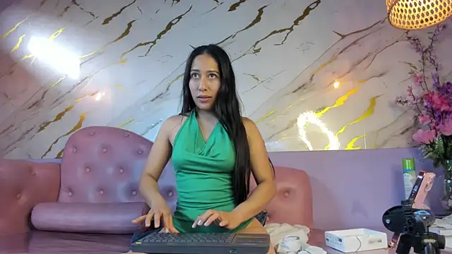 Amelia Rivas online show from June 15, 2026, 6:51 pm