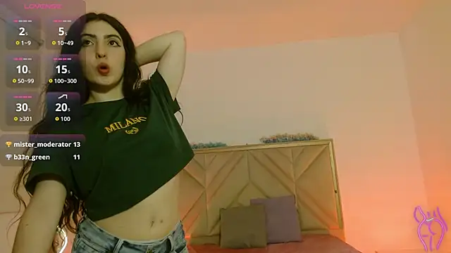 Ixchel tay online show from October 4, 2025, 3:08 am