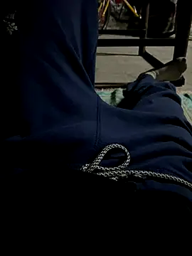 niyakskhonat25 online show from October 6, 2025, 8:31 pm