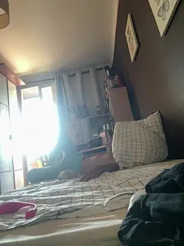 GoldenPussy1329 online show from June 23, 2026, 2:37 pm