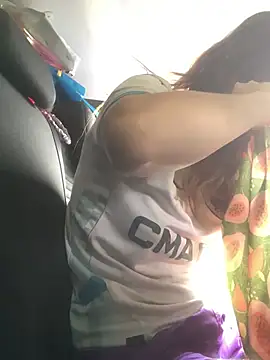 GoldenPussy1329 online show from May 9, 2026, 11:02 am