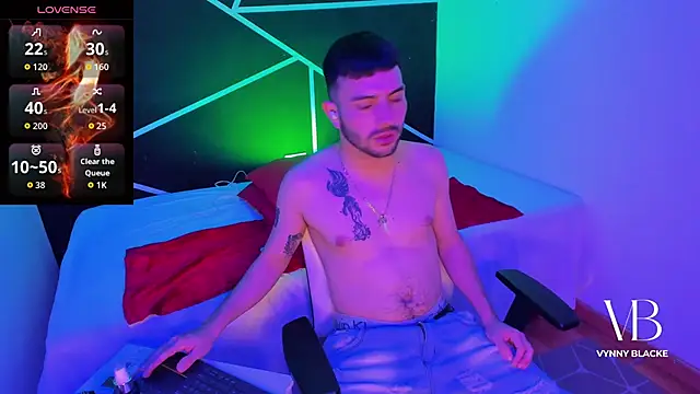 VynnyBlacke  online show from December 2, 2025, 9:49 pm