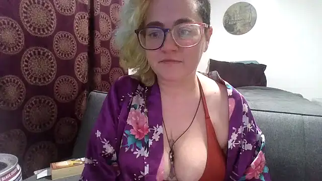 daniak90 online show from October 27, 2025, 4:46 am