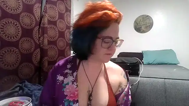 daniak90 online show from November 1, 2025, 5:25 am