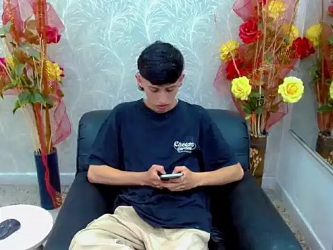 thaigo twink38 online show from October 11, 2025, 3:07 am