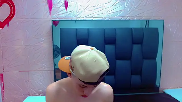 thaigo twink38 online show from February 17, 2026, 7:16 am