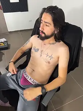 maximusdominus26 online show from March 10, 2026, 5:22 am