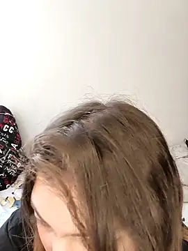 valentine warm online show from February 12, 2026, 8:30 pm