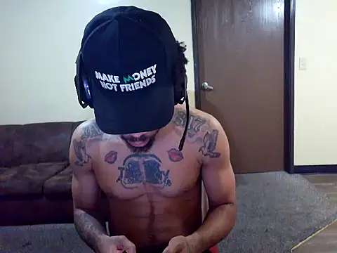 Snapshot of thefreakscomeoutatnight chatting on May 3, 2026, 7:57 am thefreakscomeoutatnight online show from May 3, 2026, 7:57 am