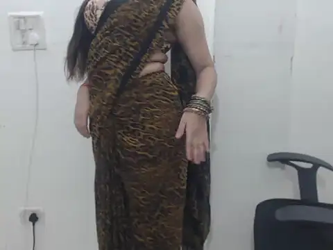 your lena online show from November 17, 2025, 5:17 pm