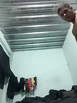 Snapshot of Dani156y chatting on March 31, 2026, 5:31 am Dani156y online show from March 31, 2026, 5:31 am