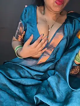 Snapshot of Hot__bhabhi_99 chatting on August 3, 2026, 2:52 am Hot bhabhi 99 online show from August 3, 2026, 2:52 am