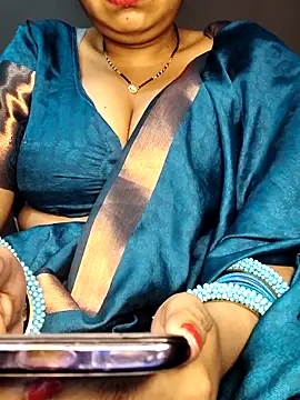 Snapshot of Hot__bhabhi_99 chatting on June 4, 2026, 3:44 am Hot bhabhi 99 online show from June 4, 2026, 3:44 am