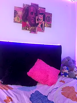 Snapshot of Sussyroxxx chatting on November 30, 2025, 7:58 pm Sussyroxxx online show from November 30, 2025, 7:58 pm