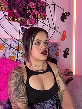 Snapshot of Sussyroxxx chatting on October 24, 2025, 8:24 am Sussyroxxx online show from October 24, 2025, 8:24 am