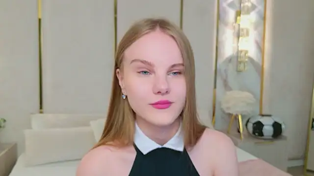 Lili Lohan online show from July 9, 2026, 5:08 am